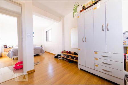 Apartamento à venda com 70m², 3 quartos e 2 vagas Apartamento à venda com 70m², 3 quartos e 2 vagasQuarto 1 - Suíte