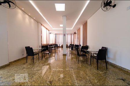 Apartamento à venda com 70m², 3 quartos e 2 vagas Apartamento à venda com 70m², 3 quartos e 2 vagasÁrea Comum - Salão de Festas