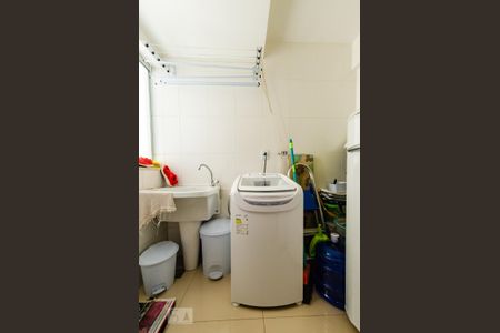 Apartamento à venda com 70m², 3 quartos e 2 vagas Apartamento à venda com 70m², 3 quartos e 2 vagasÁrea de Serviço