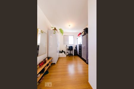 Apartamento à venda com 70m², 3 quartos e 2 vagas Apartamento à venda com 70m², 3 quartos e 2 vagasQuarto 1 - Suíte