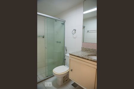 Apartamento para alugar com 88m², 2 quartos e 2 vagas Apartamento para alugar com 88m², 2 quartos e 2 vagasBanheiro da Suíte