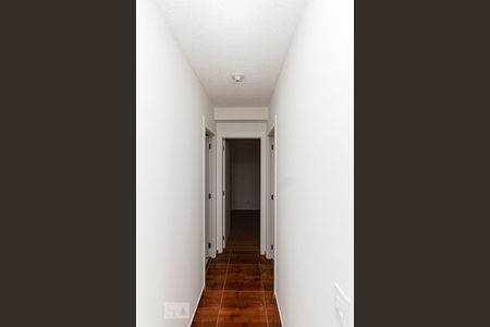 Corredor de apartamento para alugar com 2 quartos, 45m² em Vila Ema, São Paulo