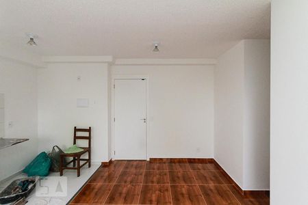 Sala de apartamento para alugar com 2 quartos, 45m² em Vila Ema, São Paulo