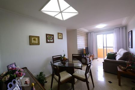 Apartamento para alugar com 75m², 3 quartos e 2 vagasSala