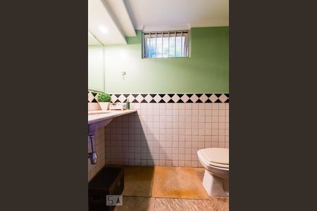 Lavabo de casa para alugar com 5 quartos, 260m² em Jardim das Paineiras, Campinas