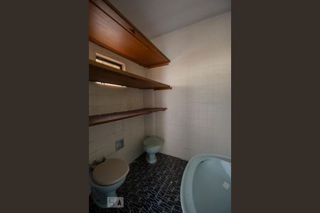 Banheiro Suite 1  de casa à venda com 4 quartos, 350m² em Vila Ester (zona Norte), São Paulo