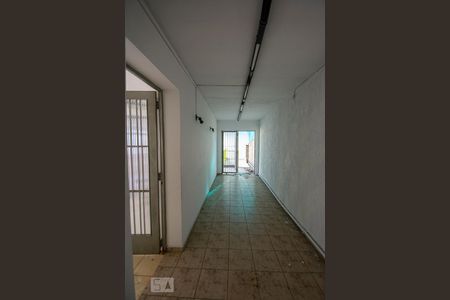 Casa à venda com 350m², 4 quartos e 5 vagasCorredor Externo