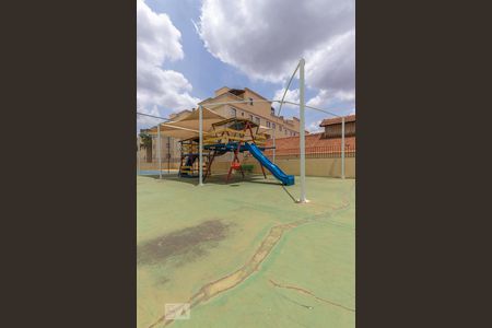 Apartamento à venda com 70m², 3 quartos e 2 vagas Apartamento à venda com 70m², 3 quartos e 2 vagasÁrea Comum - Playground