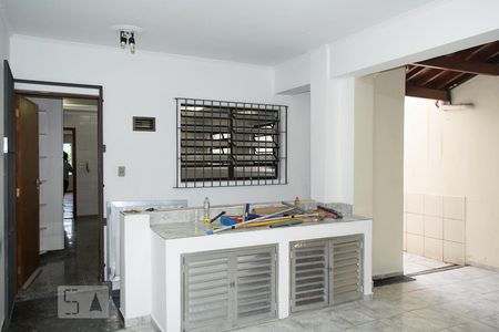 Casa à venda com 210m², 3 quartos e 5 vagasÁREA DE SERVIÇO / CHURRASQUEIRA