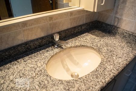 Casa à venda com 210m², 3 quartos e 5 vagasBANHEIRO QUARTO 2