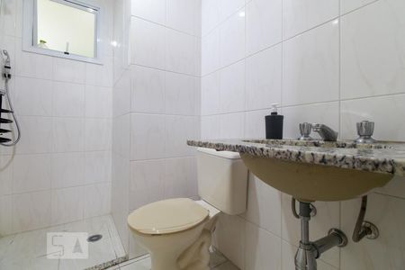Banheiro de apartamento para alugar com 3 quartos, 74m² em Vila Gomes Cardim, São Paulo