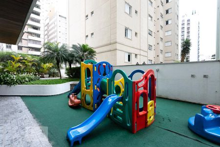 Apartamento à venda com 122m², 3 quartos e 1 vaga Apartamento à venda com 122m², 3 quartos e 1 vagaÁrea Comum - Playground