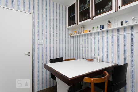 Apartamento à venda com 122m², 3 quartos e 1 vaga Apartamento à venda com 122m², 3 quartos e 1 vagaCozinha