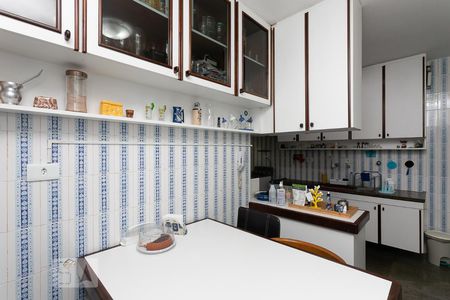 Apartamento à venda com 122m², 3 quartos e 1 vaga Apartamento à venda com 122m², 3 quartos e 1 vagaCozinha