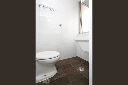 Apartamento à venda com 122m², 3 quartos e 1 vaga Apartamento à venda com 122m², 3 quartos e 1 vagaBanheiro de Serviço