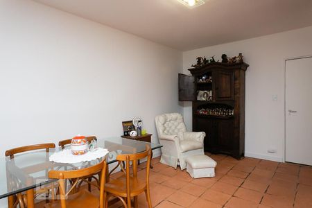 Apartamento à venda com 122m², 3 quartos e 1 vaga Apartamento à venda com 122m², 3 quartos e 1 vagaSala