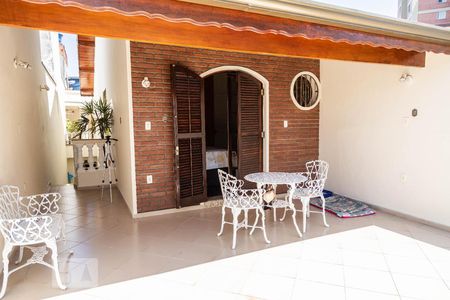 Varanda Quarto 1 de casa à venda com 3 quartos, 200m² em Vila Robertina, São Paulo