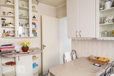 Casa à venda com 200m², 3 quartos e 2 vagasCozinha