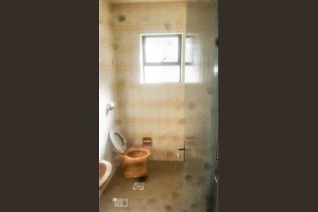 Banheiro de apartamento para alugar com 1 quarto, 30m² em Partenon, Porto Alegre