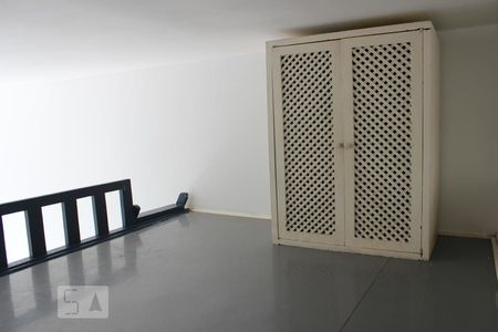 Armário do Mezanino de kitnet/studio para alugar com 1 quarto, 40m² em Barra da Tijuca, Rio de Janeiro