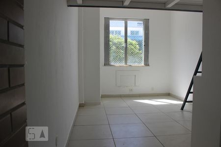 Sala de kitnet/studio à venda com 1 quarto, 40m² em Barra da Tijuca, Rio de Janeiro