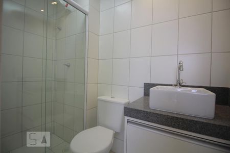 Banheiro de apartamento para alugar com 1 quarto, 33m² em Pestana, Osasco
