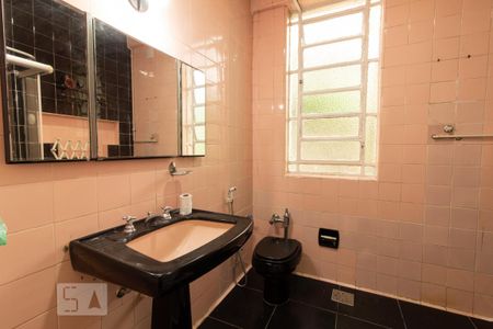 Banheiro de apartamento para alugar com 1 quarto, 54m² em Copacabana, Rio de Janeiro