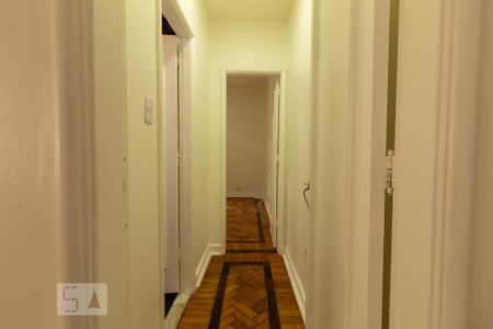 Corredor de apartamento para alugar com 1 quarto, 54m² em Copacabana, Rio de Janeiro