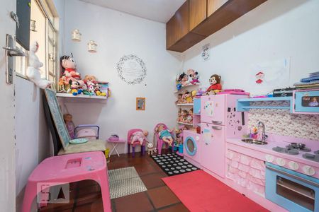 Casa à venda com 300m², 4 quartos e 2 vagasQuarto de Serviço