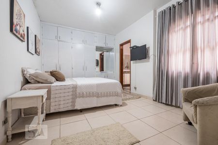 Casa à venda com 300m², 4 quartos e 2 vagasSuíte 2