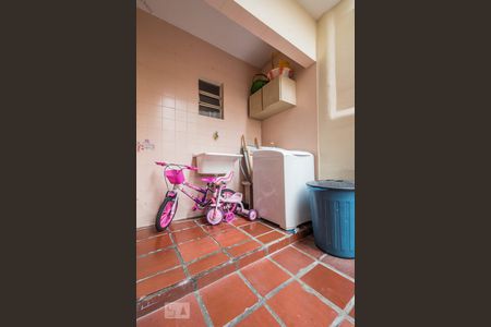 Casa à venda com 300m², 4 quartos e 2 vagasÁrea de Serviço