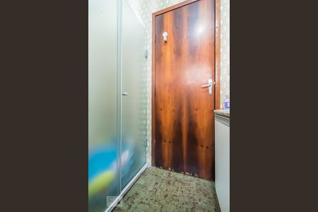 Banheiro   de casa à venda com 4 quartos, 300m² em Jardim Ernestina, São Paulo