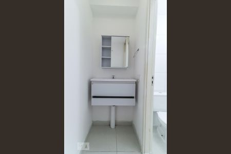 Banheiro de apartamento à venda com 2 quartos, 49m² em Jacarepaguá, Rio de Janeiro