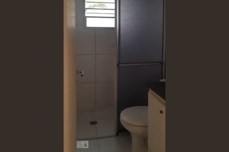 Banheiro de apartamento à venda com 2 quartos, 52m² em Vila São Pedro, Santo André