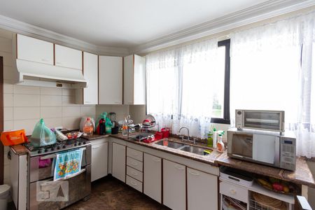 Apartamento à venda com 212m², 4 quartos e 3 vagasCozinha