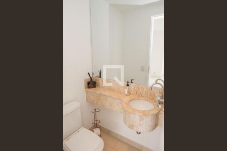 Lavabo de apartamento para alugar com 3 quartos, 138m² em Vila Ipojuca, São Paulo