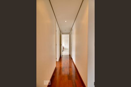 Apartamento para alugar com 138m², 3 quartos e 2 vagasCorredor