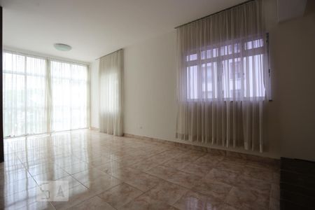 Apartamento para alugar com 3 quartos, 180m² em Bela Vista, São Paulo
