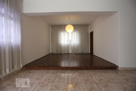 Apartamento para alugar com 3 quartos, 180m² em Bela Vista, São Paulo