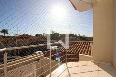 Casa de condomínio para alugar com 200m², 3 quartos e 2 vagasSacada da Suíte
