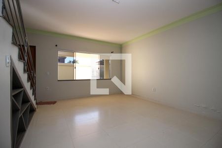 Sala de casa de condomínio para alugar com 3 quartos, 200m² em Setor Habitacional Vicente Pires, Brasília