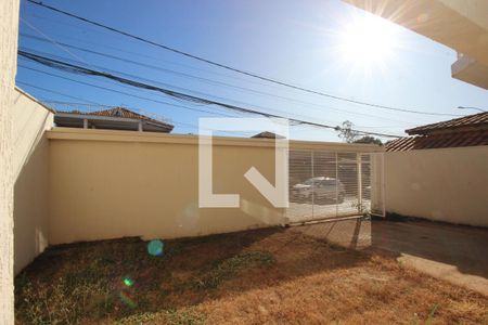 Casa de condomínio para alugar com 200m², 3 quartos e 2 vagasJardim
