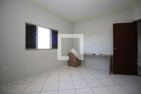 Casa de condomínio para alugar com 200m², 3 quartos e 2 vagasQuarto 3
