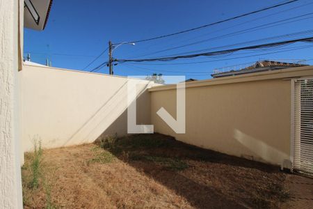 Casa de condomínio para alugar com 200m², 3 quartos e 2 vagasJardim