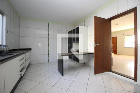 Casa de condomínio para alugar com 200m², 3 quartos e 2 vagasCozinha