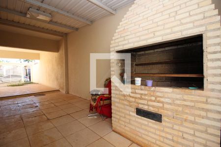 Casa de condomínio para alugar com 200m², 3 quartos e 2 vagasChurrasqueira
