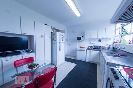 Apartamento à venda com 170m², 3 quartos e 1 vagaCozinha