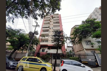 Apartamento à venda com 60m², 2 quartos e 1 vagaFachada