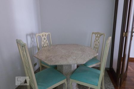 Apartamento para alugar com 117m², 3 quartos e 2 vagas Apartamento para alugar com 117m², 3 quartos e 2 vagasSala de Almoço