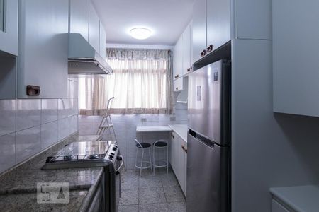Apartamento para alugar com 117m², 3 quartos e 2 vagas Apartamento para alugar com 117m², 3 quartos e 2 vagasCozinha